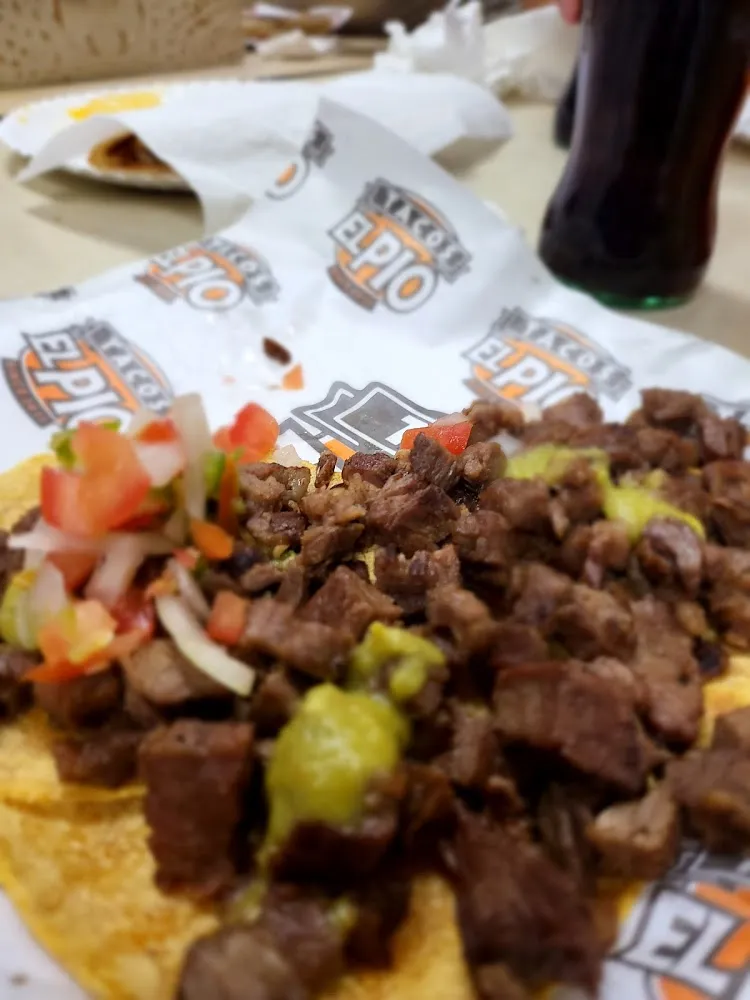 Tacos De Carne Asada Con Queso